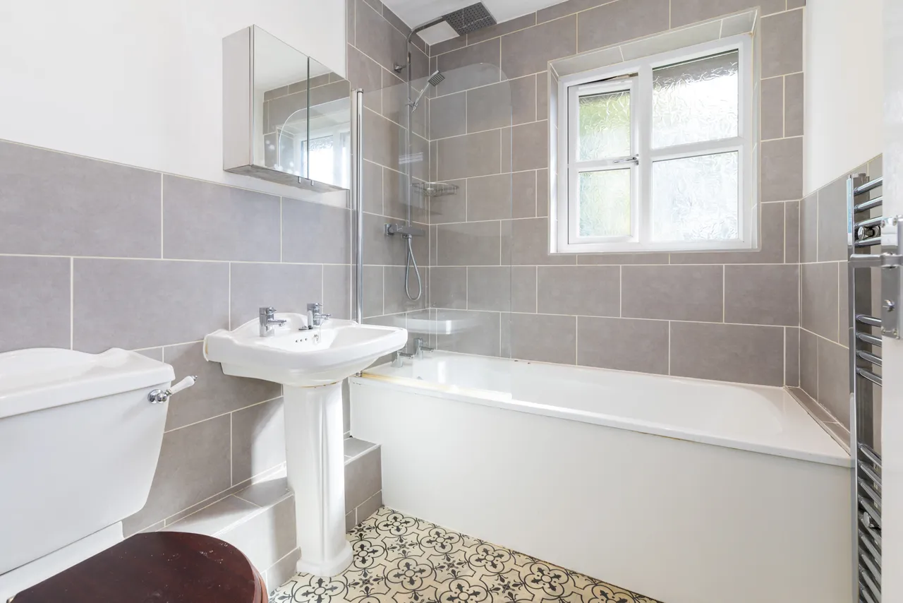St. James Court, Standish, WN6, photo 4