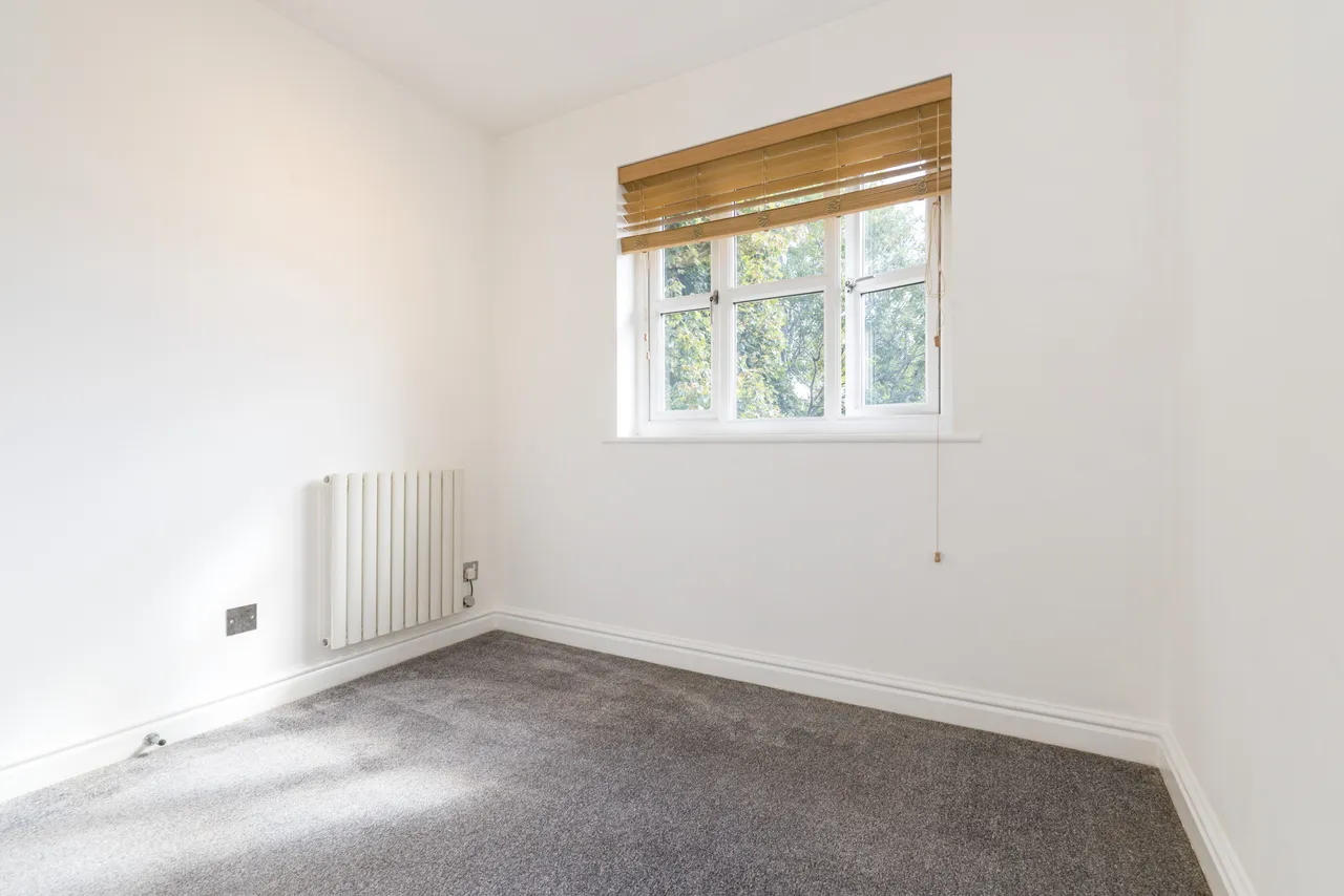 St. James Court, Standish, WN6, photo 13