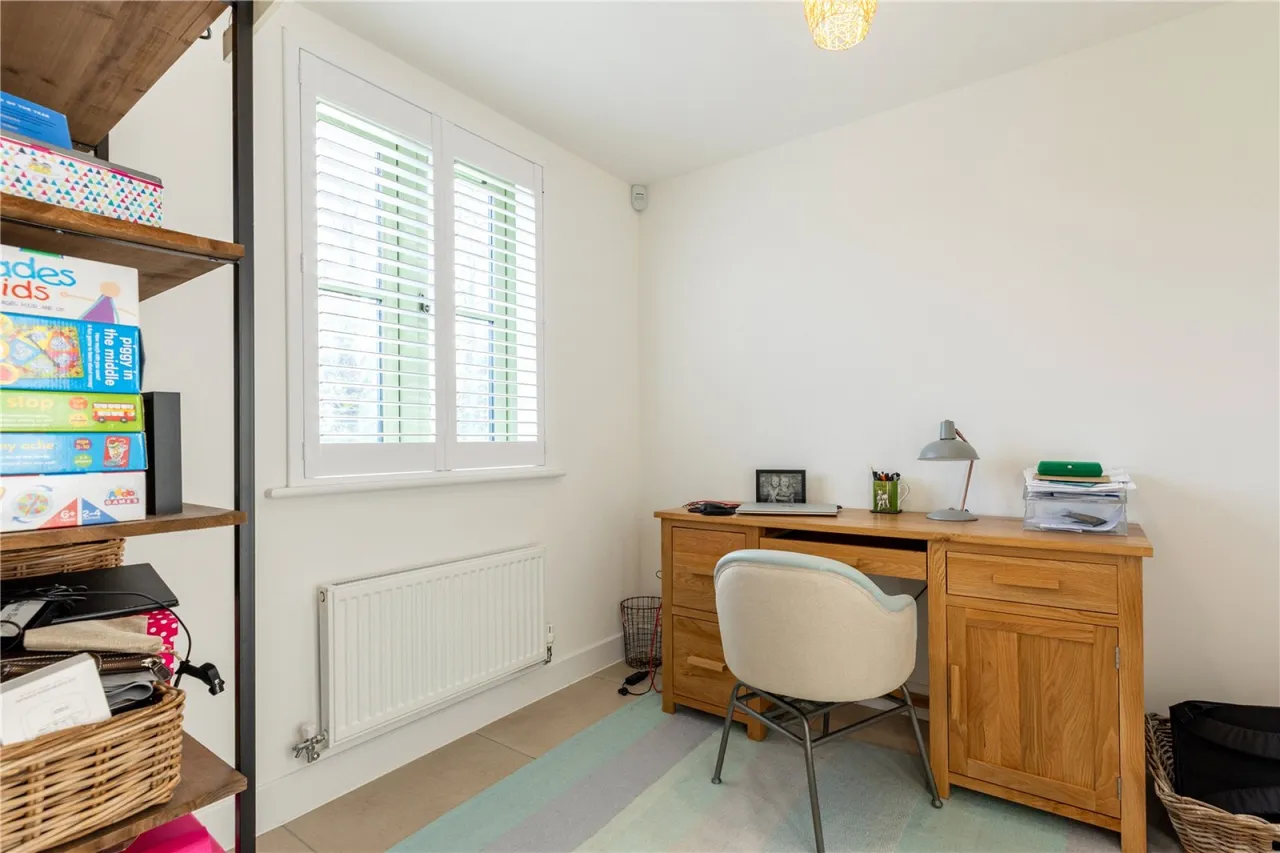 Clappen Close, Cirencester, GL7, photo 7