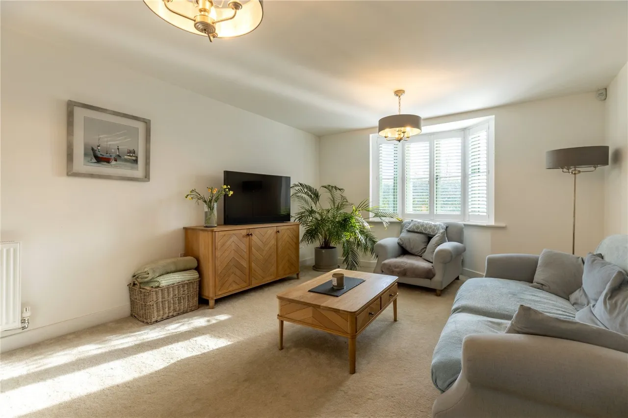 Clappen Close, Cirencester, GL7, photo 3