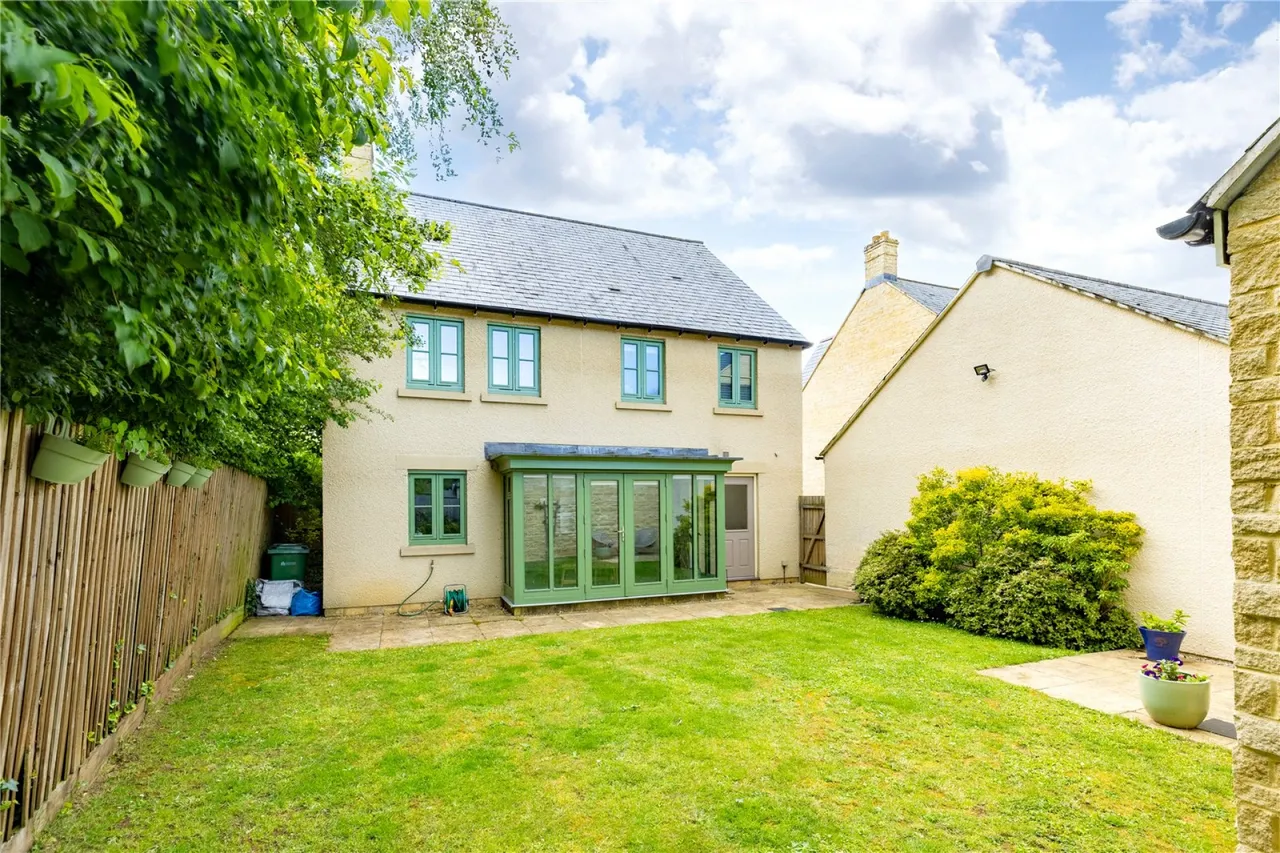 Clappen Close, Cirencester, GL7, photo 4