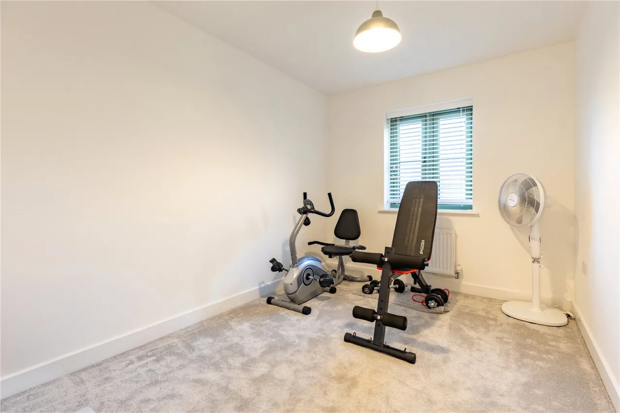 Clappen Close, Cirencester, GL7, photo 8