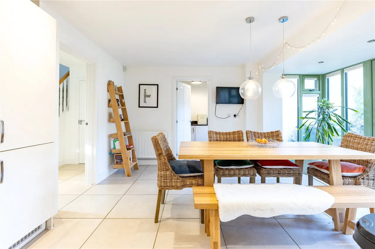 Clappen Close, Cirencester, GL7, photo 5