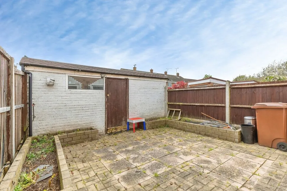 St. Pauls Close, Rochester, Kent, ME2, photo 11