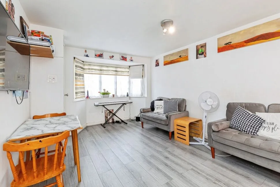 2 bed house for sale — St. Pauls Close, Rochester, Kent, ME2