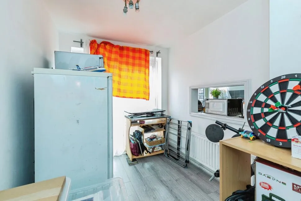 St. Pauls Close, Rochester, Kent, ME2, photo 5