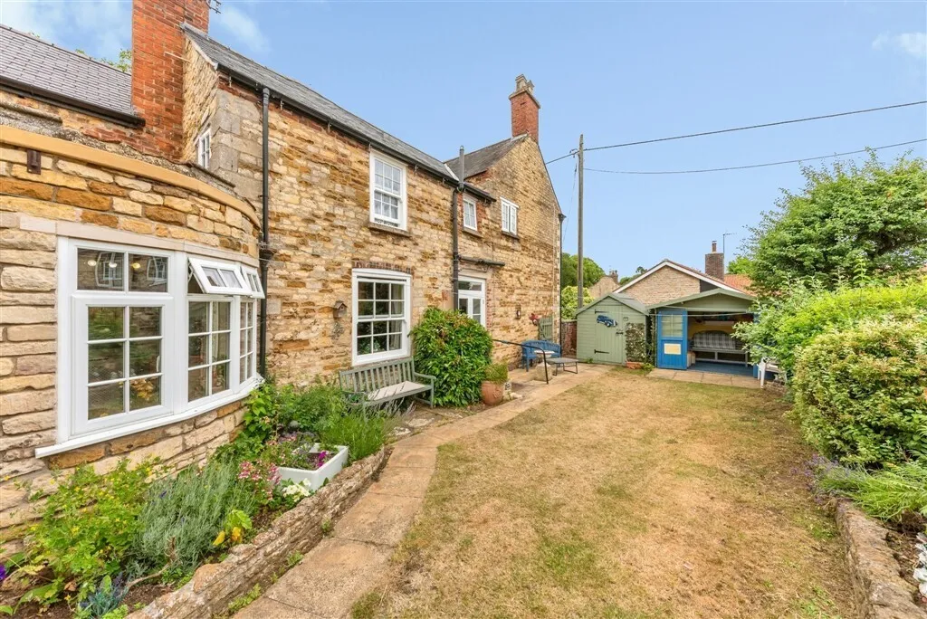 High Street, Caythorpe, NG32, photo 13