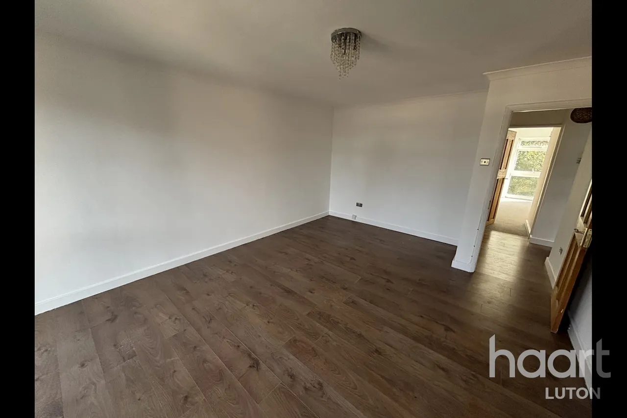 Elderberry Close, Luton, LU2, photo 2