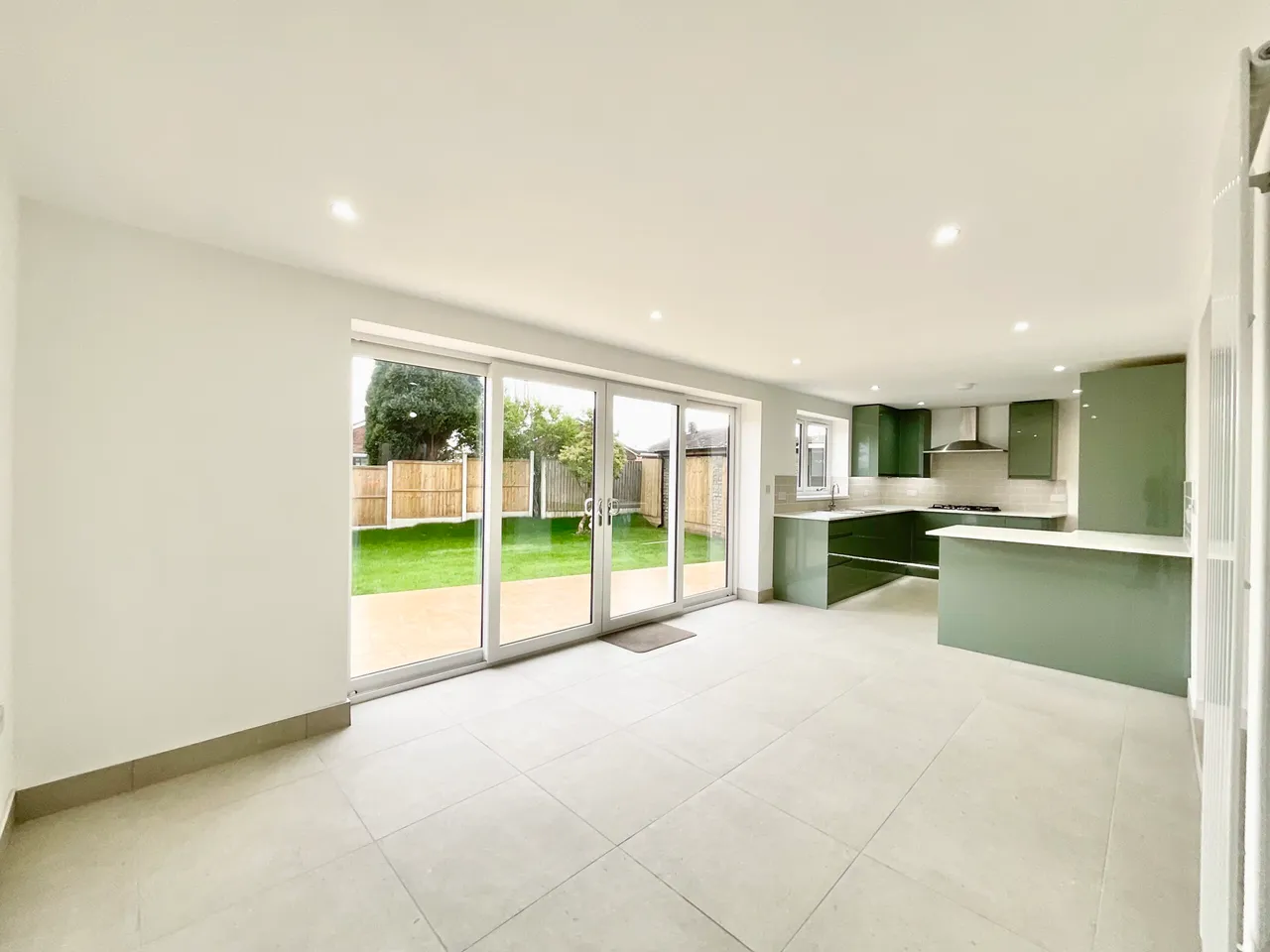 Heather Crescent, Stoke-On-Trent, ST3, photo 8