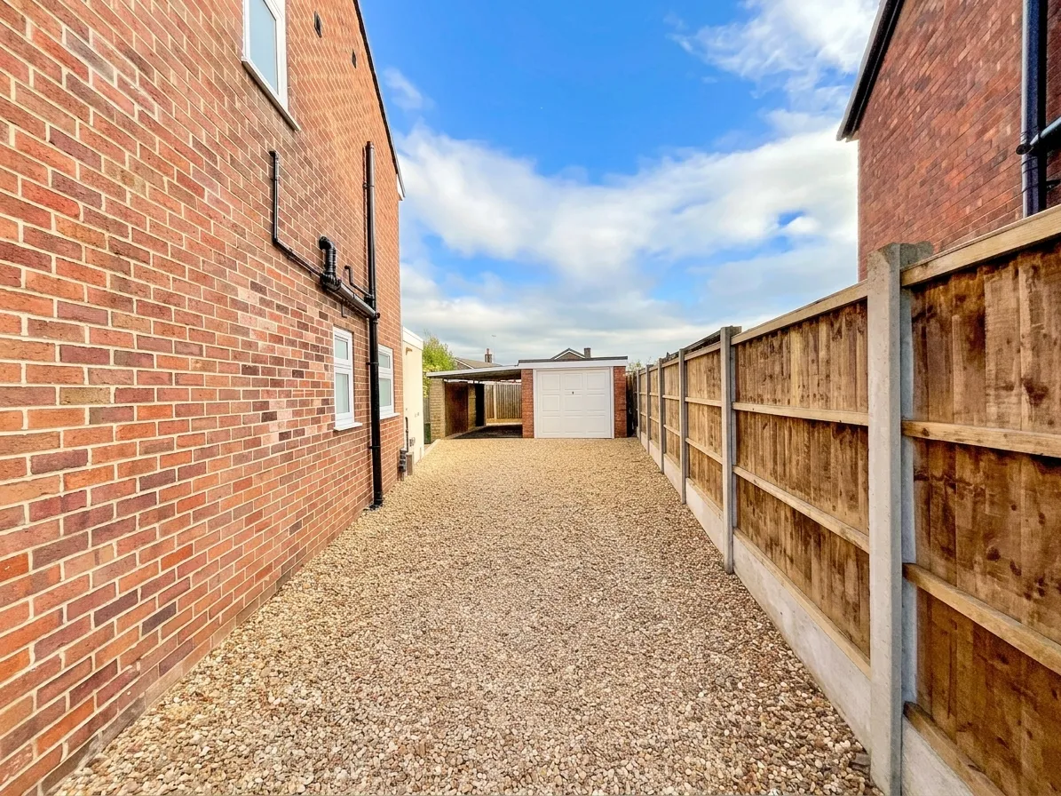 Heather Crescent, Stoke-On-Trent, ST3, photo 41