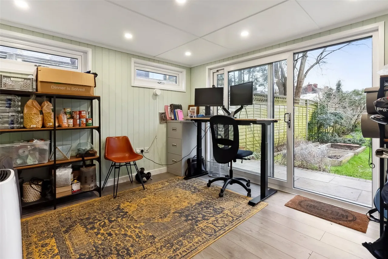 Percy Road, Hampton, TW12 2HW, photo 17