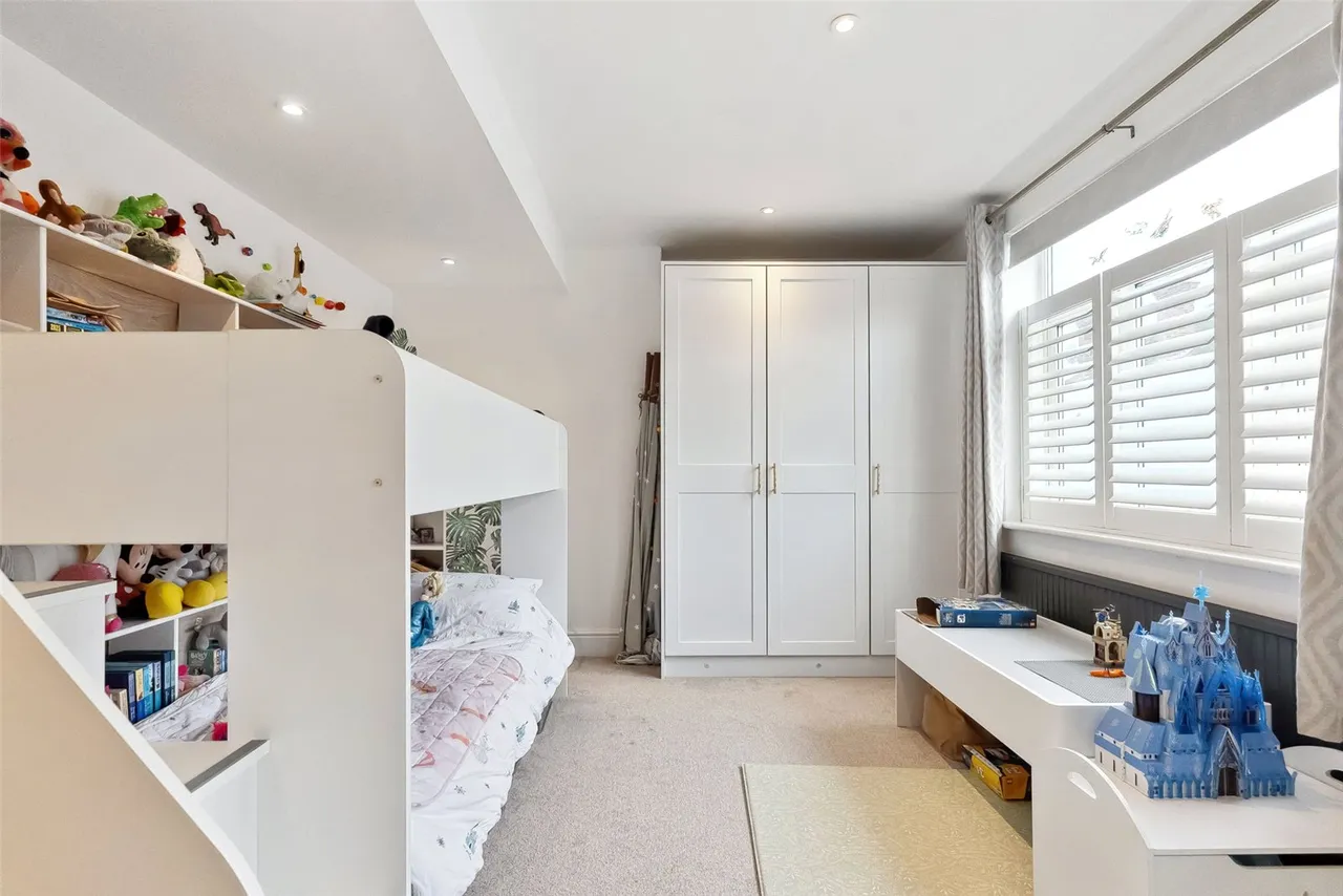 Percy Road, Hampton, TW12 2HW, photo 11
