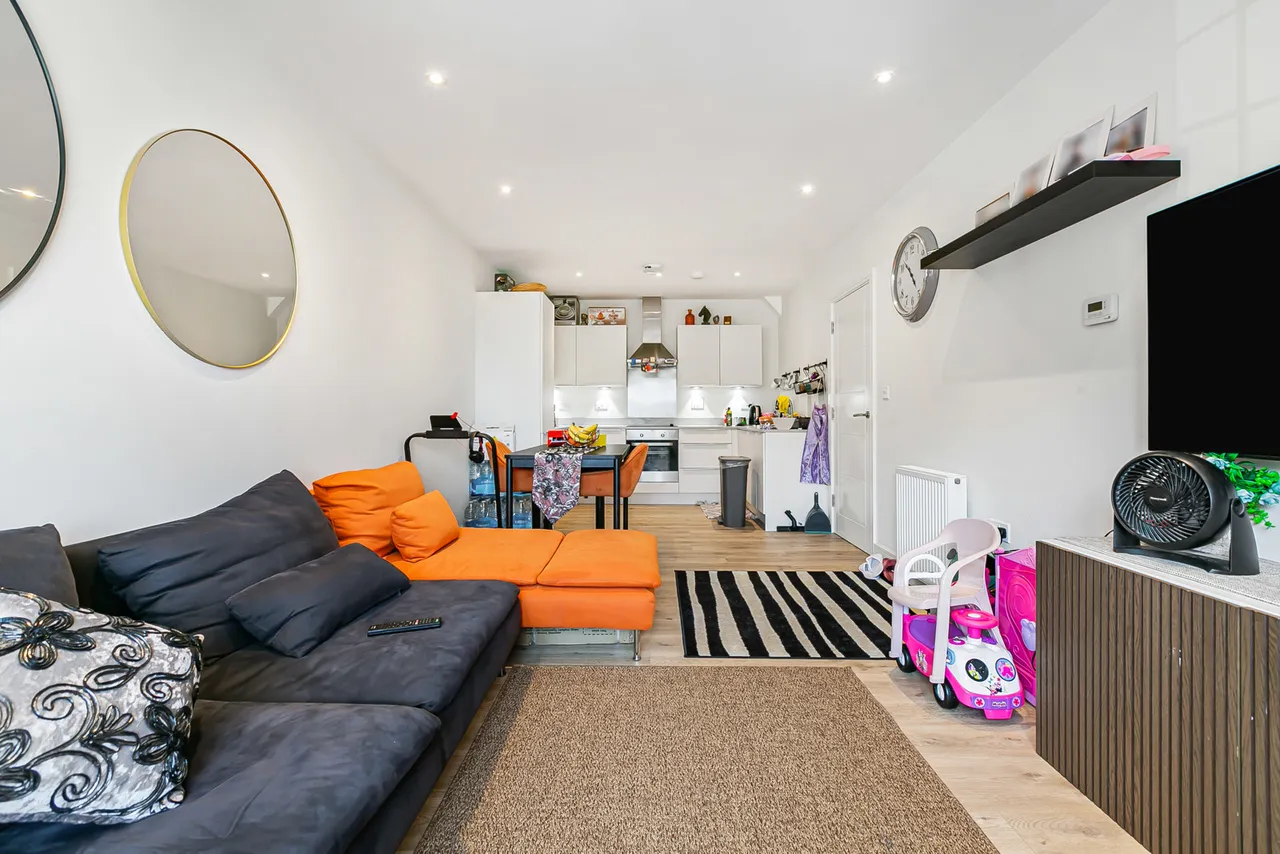 Gatehouse Close, Ashford, TW15, photo 4