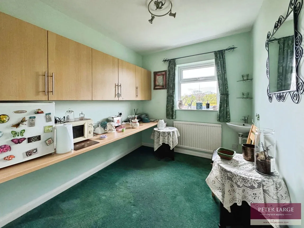 Bryn Coed, St. Asaph, Denbighshire, LL17 0DQ, photo 14