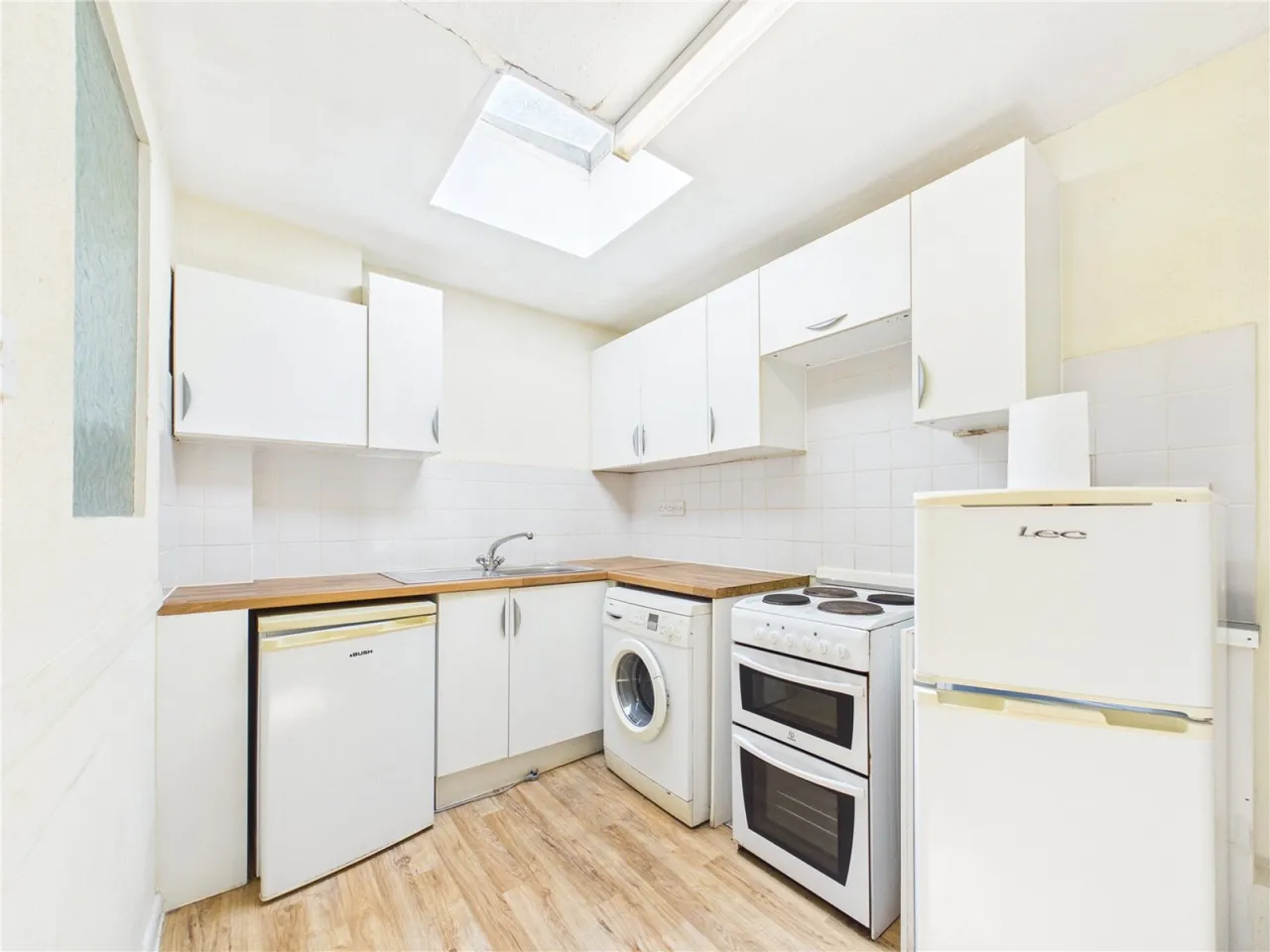Overnhill Road, Downend, BS16, photo 3