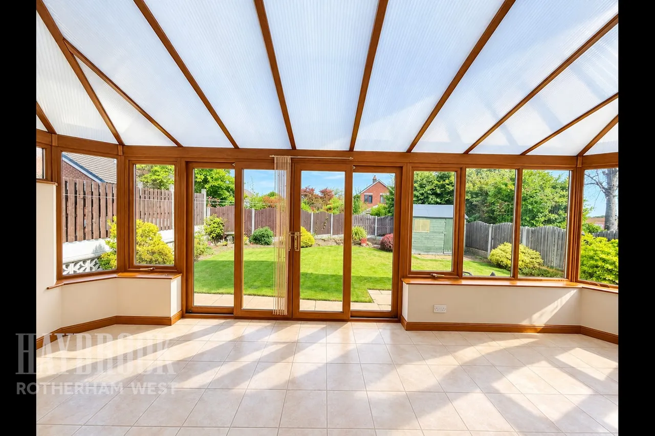 Crane Drive, Rotherham, photo 8