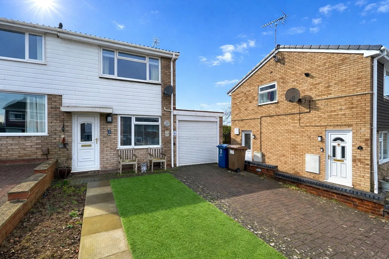2 bed house for sale — Deepdales, Stafford, Staffordshire, ST17