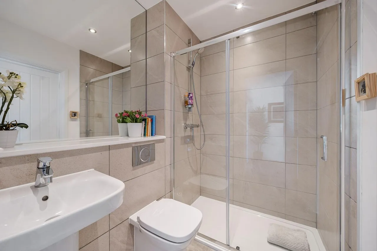 Merlin Drive, Edenbridge, TN8, photo 15