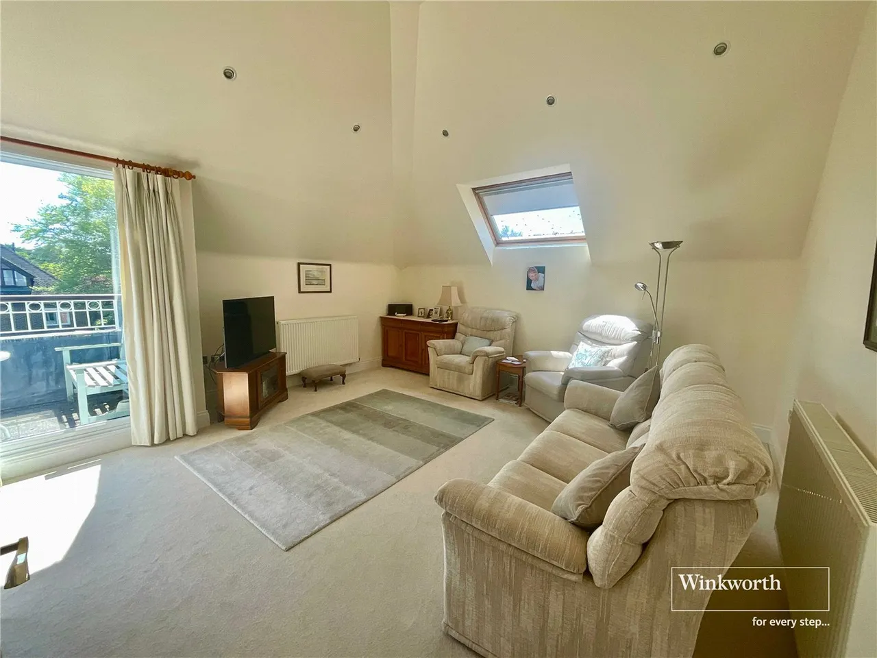 2 bed flat for sale — Wortley Road, Highcliffe, Christchurch, Dorset, BH23