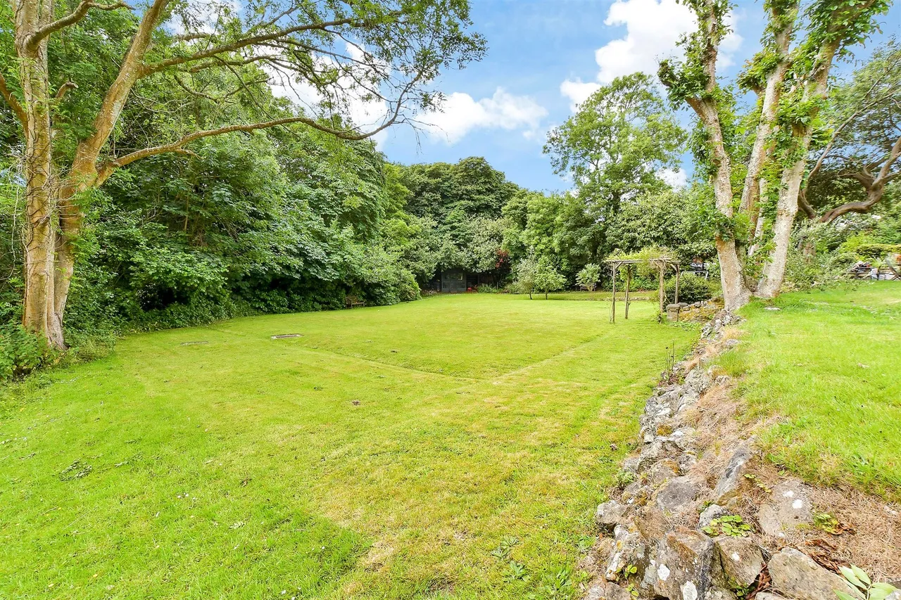 Victoria Avenue, Shanklin, PO37, photo 10