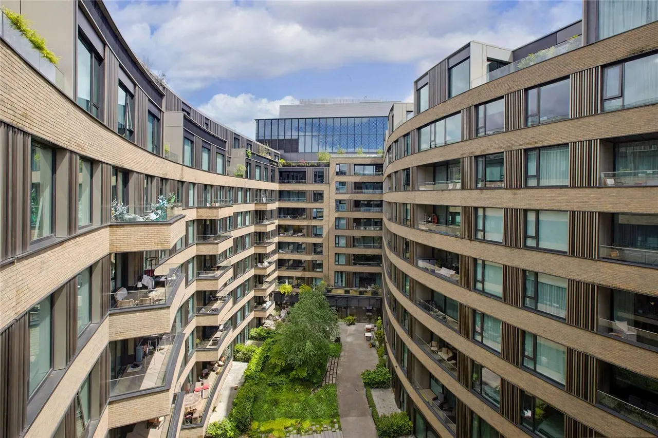 Wood Crescent, London, W12 7GP, photo 6