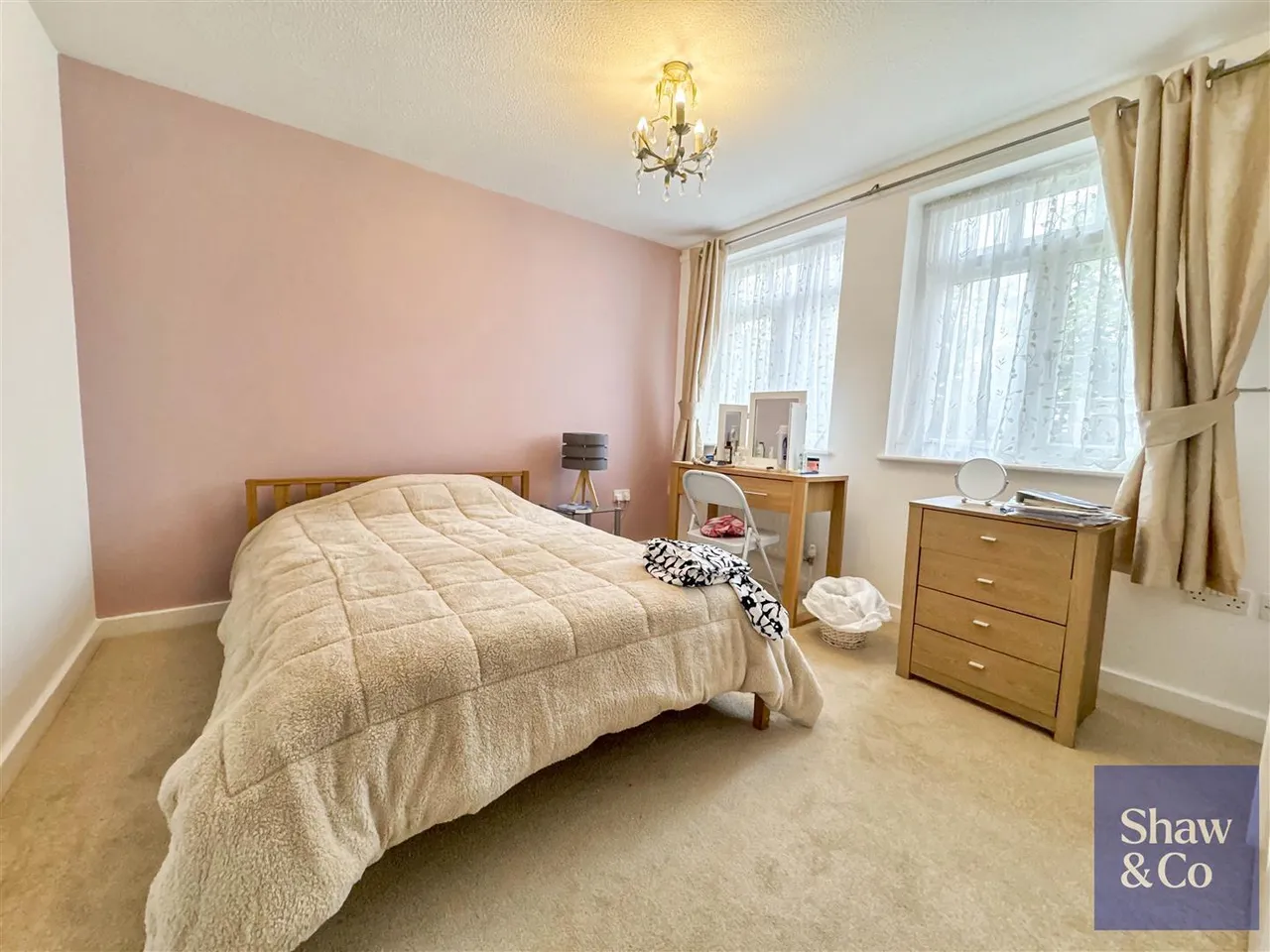 Staines Road, Hounslow, photo 5