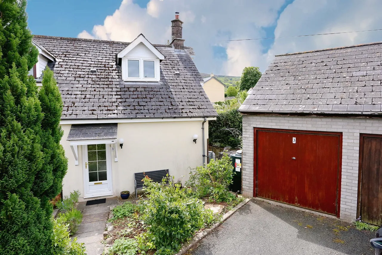 2 bed house for sale — 3, Hen Ysgol, Forge Road, Llangynidr, Crickhowell, NP8 1LU