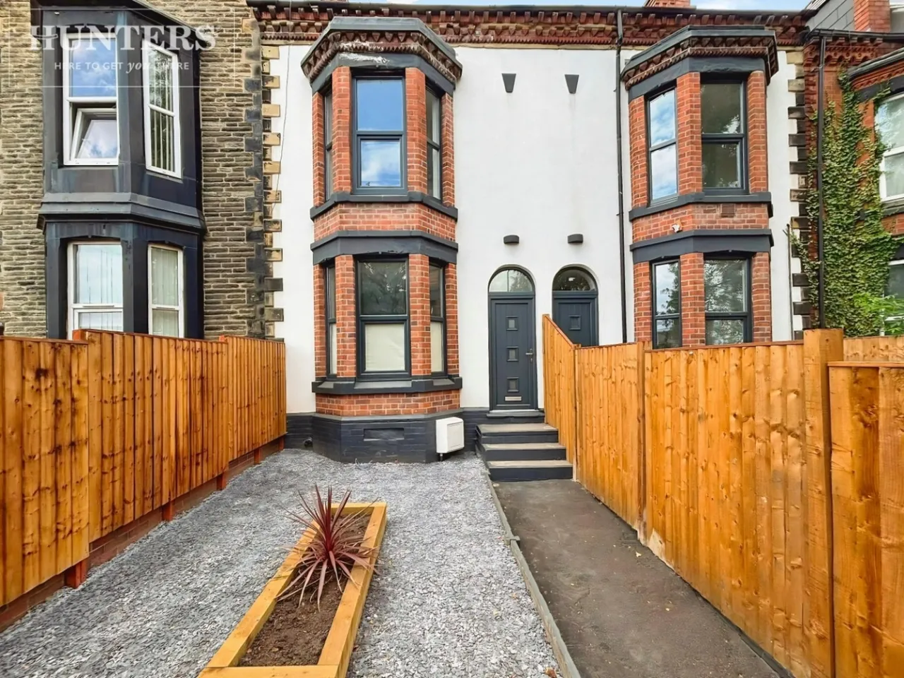 4 bed house for sale — Sheffield Road, Barnsley
