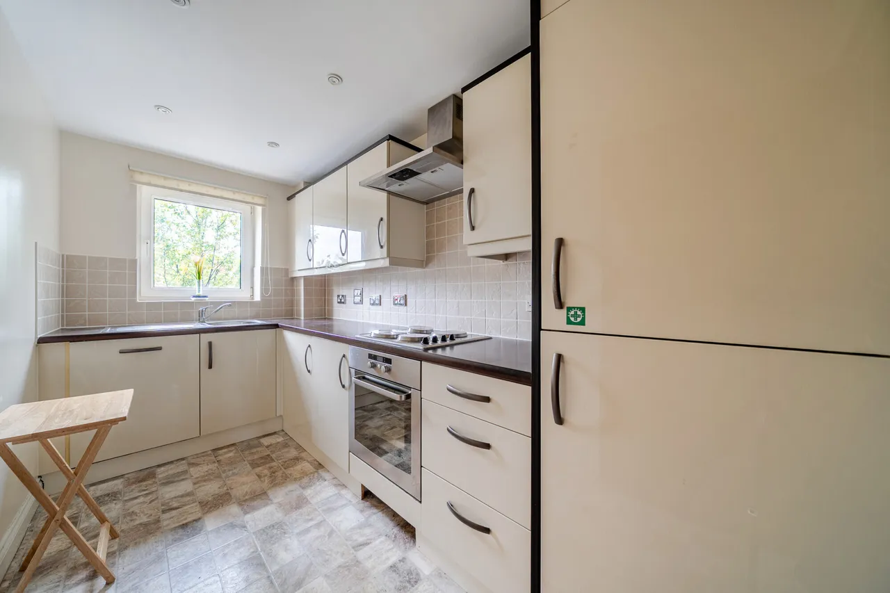 Old Dairy Close, Fleet, GU51, photo 2