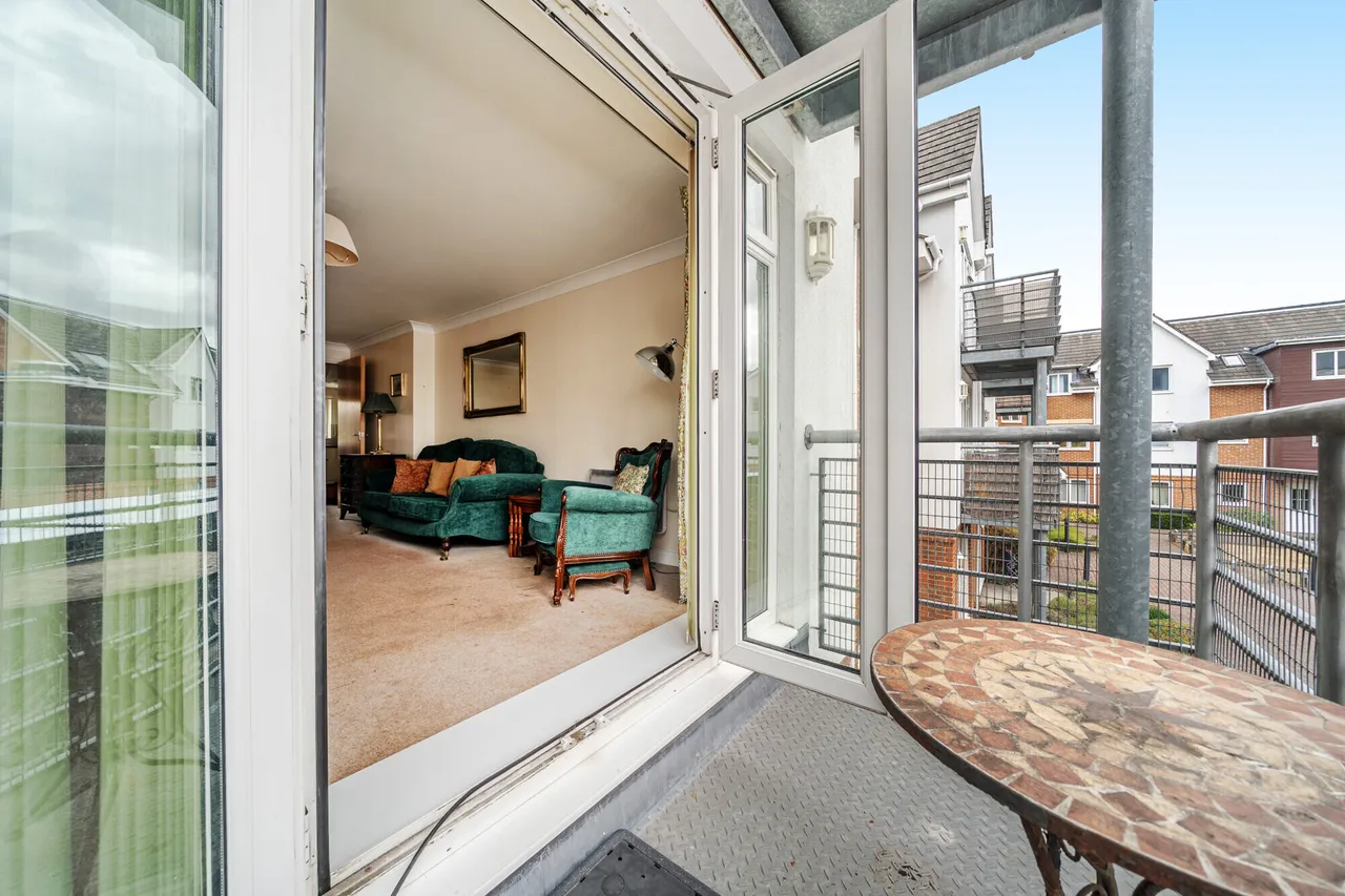 Old Dairy Close, Fleet, GU51, photo 4