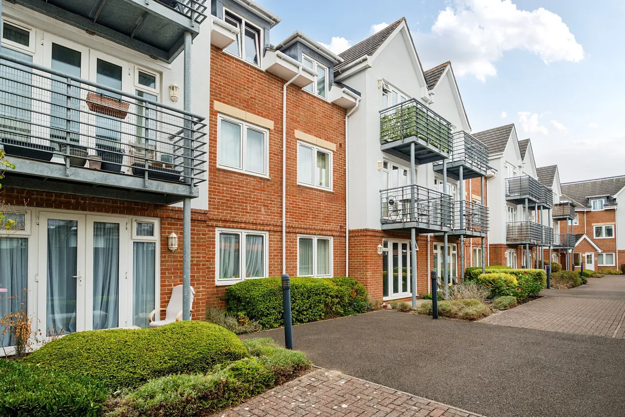Old Dairy Close, Fleet, GU51, photo 8