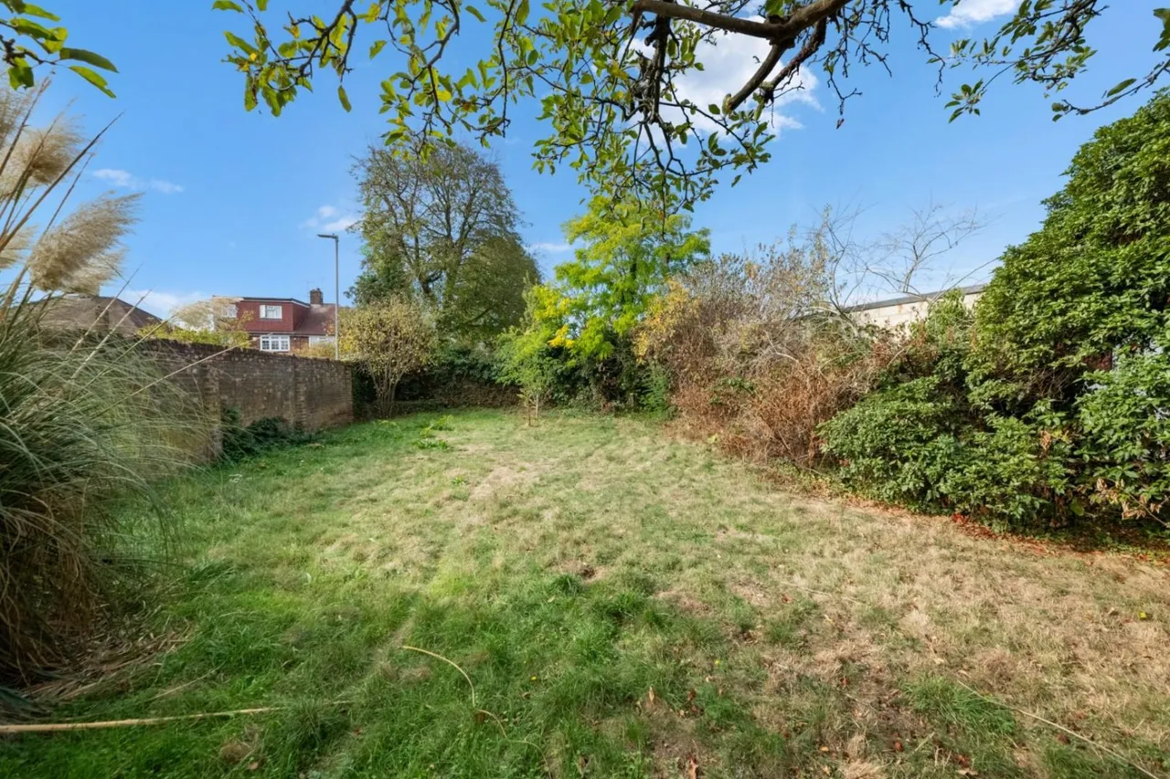 Blacklands Drive, Hayes, UB4, photo 17
