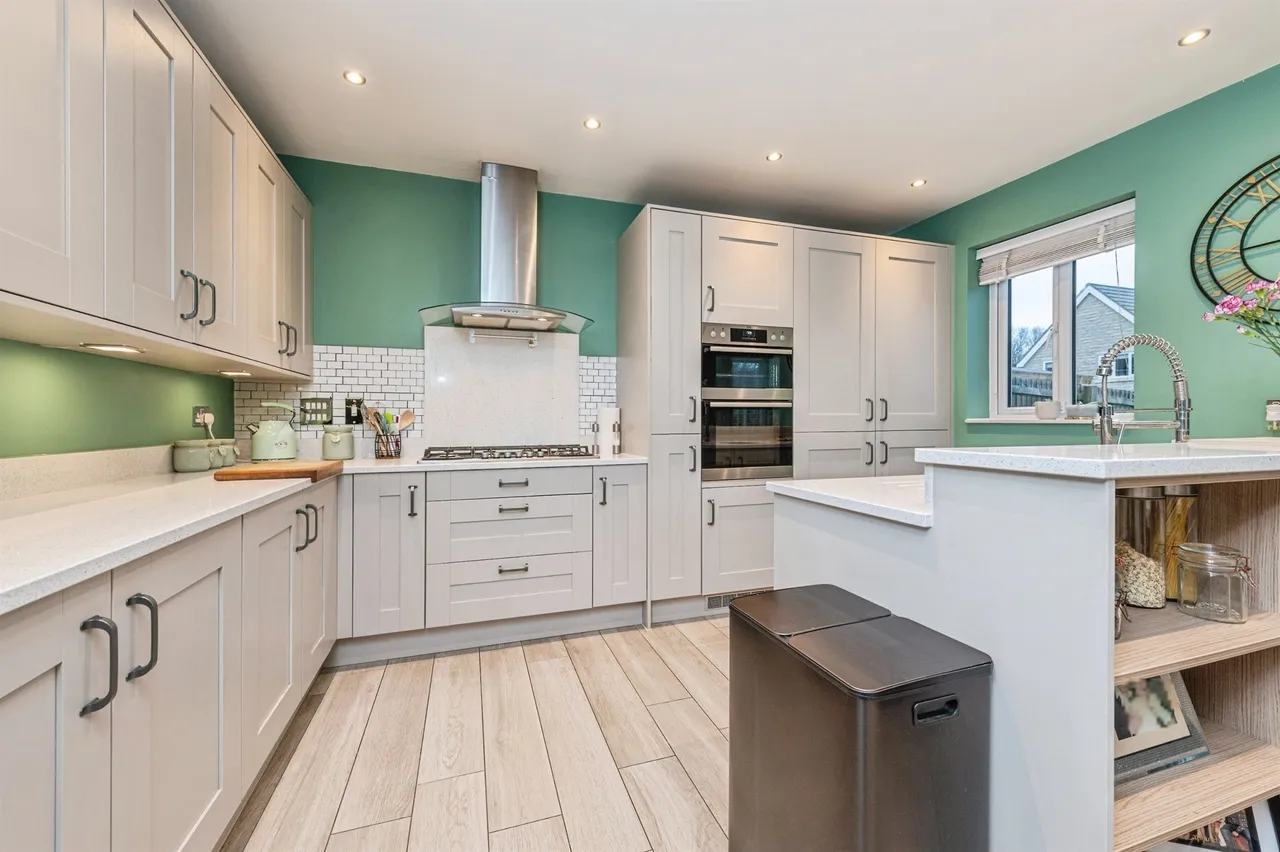 Willow Gardens, Scissett, Huddersfield, photo 5