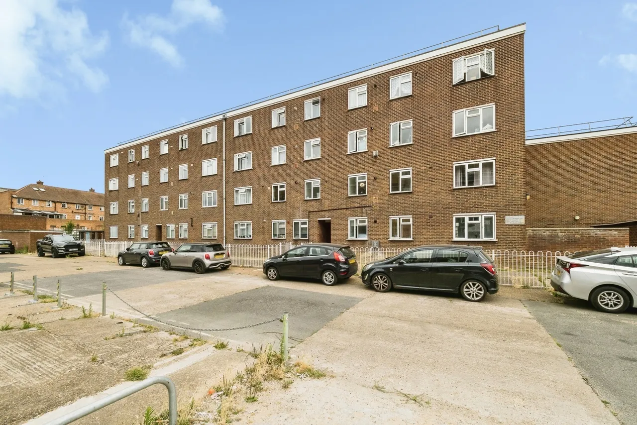 Diban Court, Diban Avenue, Hornchurch, RM12, photo 9