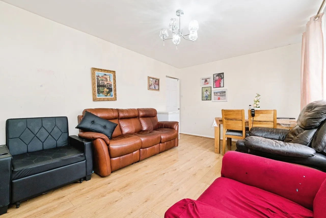 Diban Court, Diban Avenue, Hornchurch, RM12, photo 4