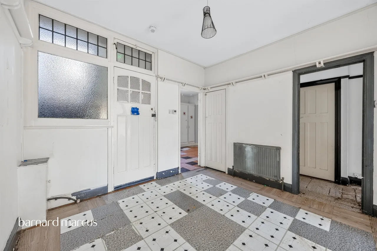 Brighton Road, South Croydon, photo 6