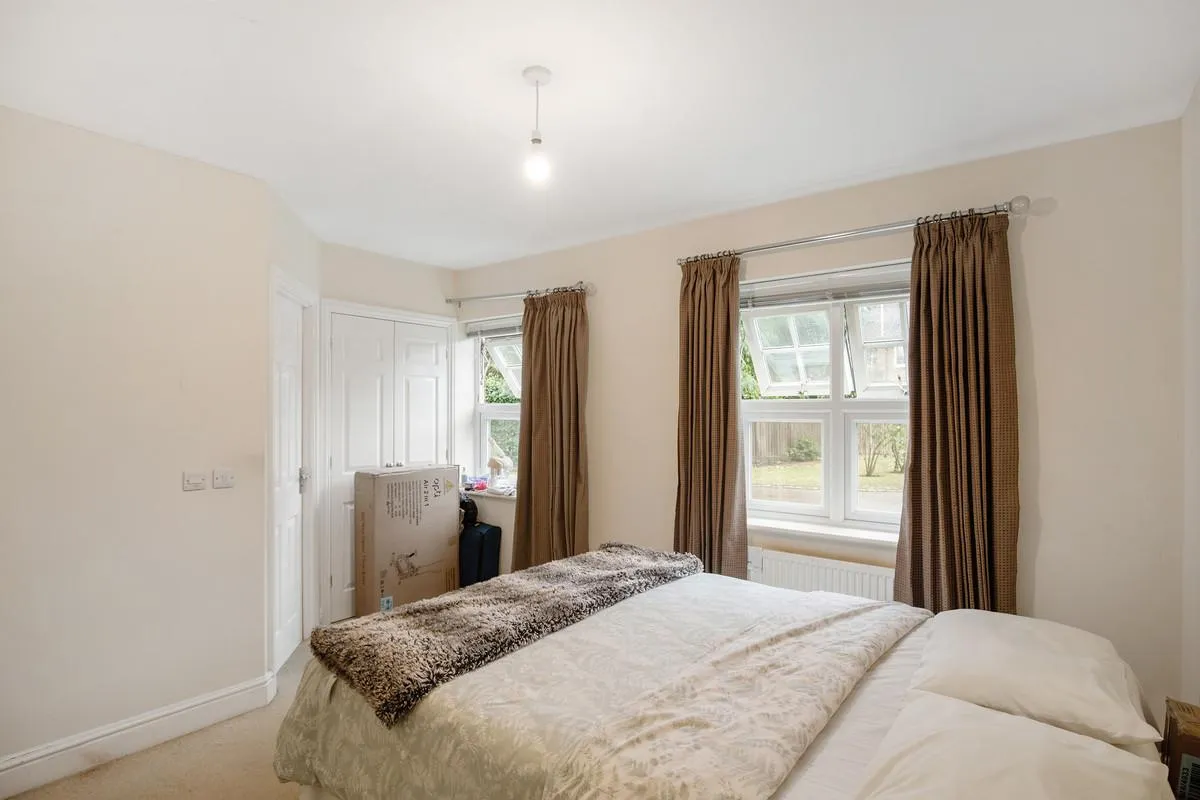 Oakington Close, Sunbury-on-thames, TW16, photo 15