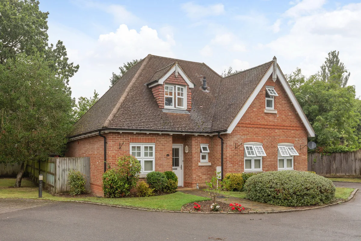Oakington Close, Sunbury-on-thames, TW16, photo 2