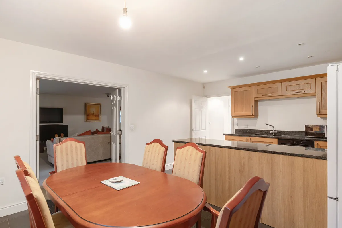 Oakington Close, Sunbury-on-thames, TW16, photo 9
