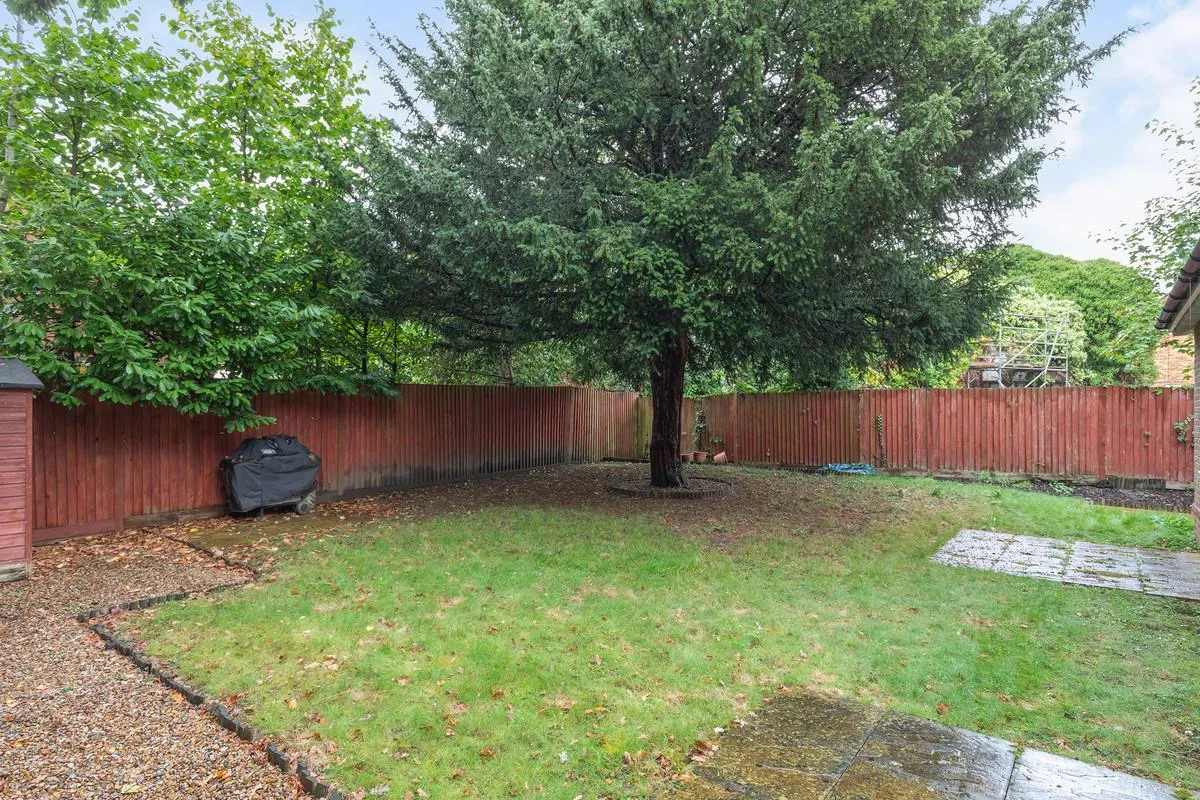 Oakington Close, Sunbury-on-thames, TW16, photo 20