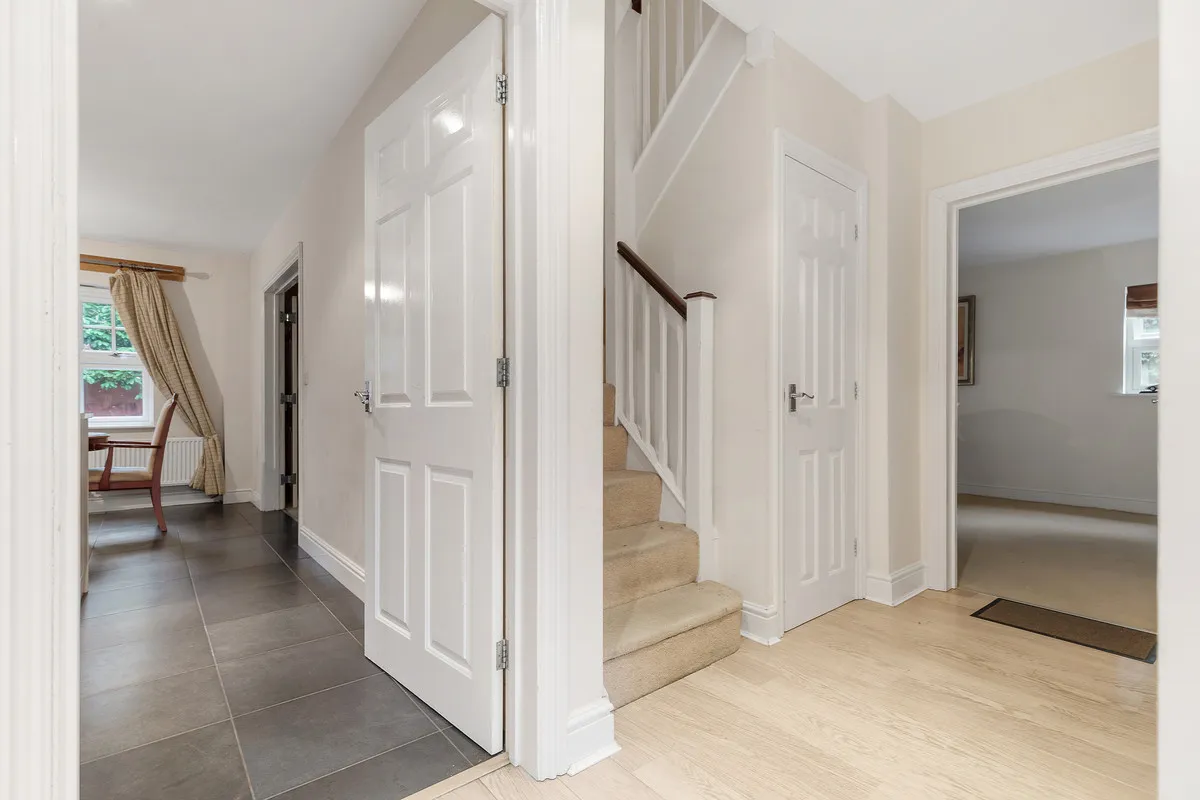 Oakington Close, Sunbury-on-thames, TW16, photo 10
