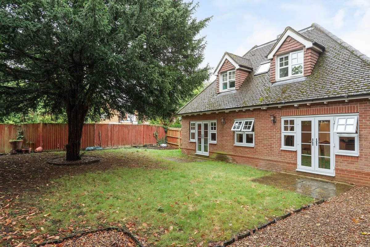 Oakington Close, Sunbury-on-thames, TW16, photo 19