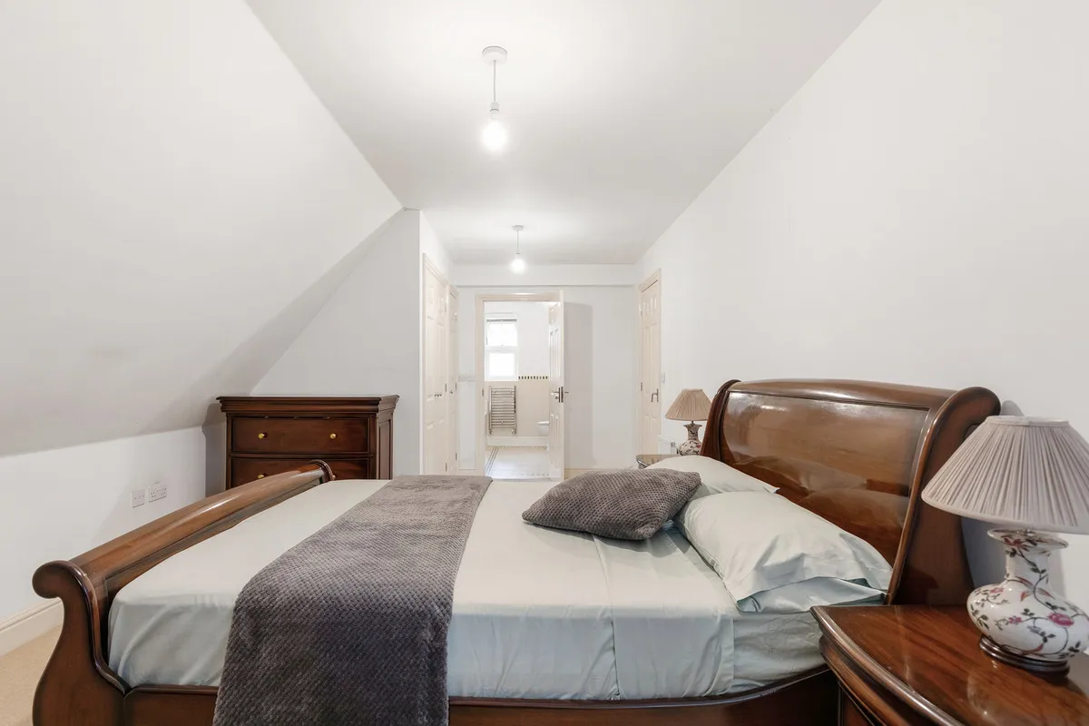 Oakington Close, Sunbury-on-thames, TW16, photo 12