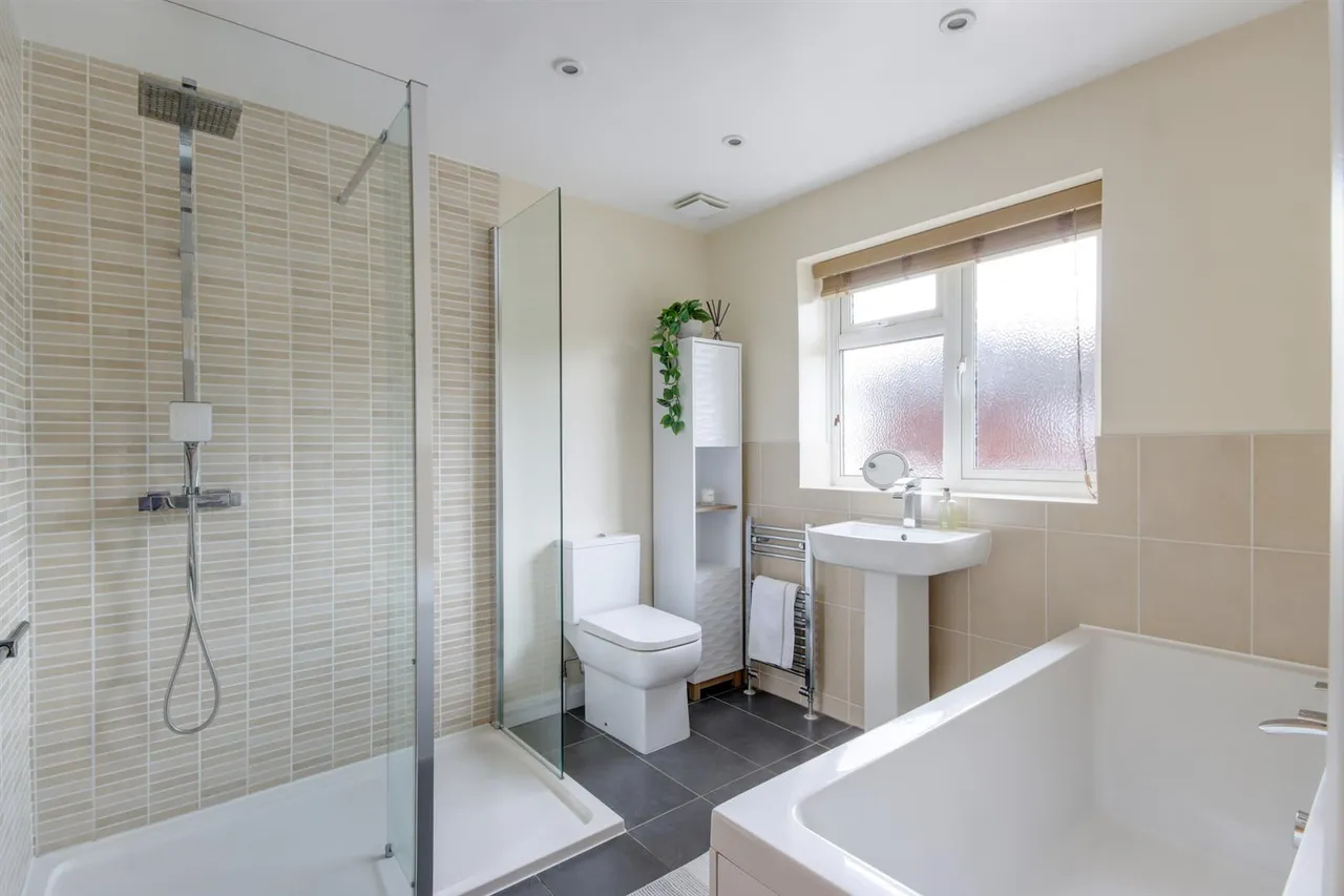 Scabharbour Road, Weald, photo 17