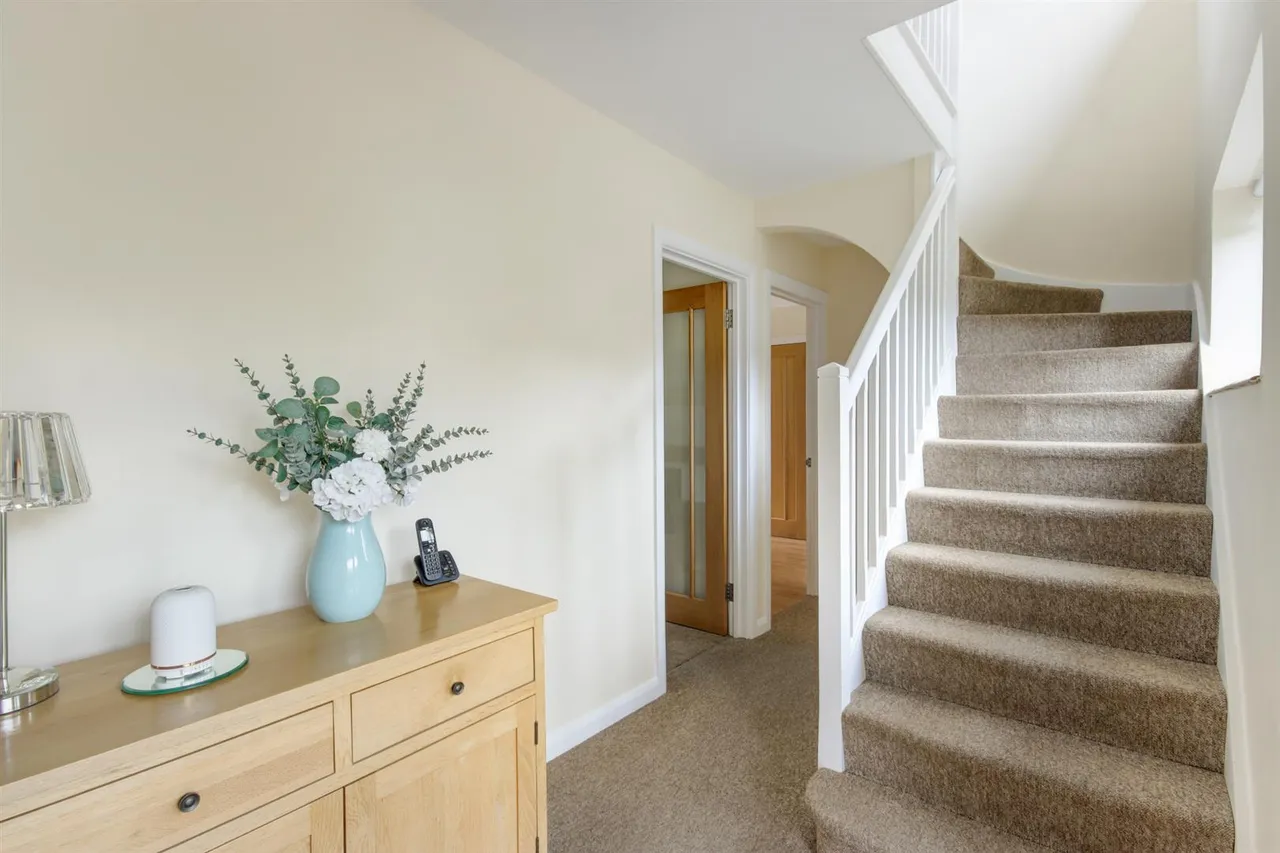 Scabharbour Road, Weald, photo 6