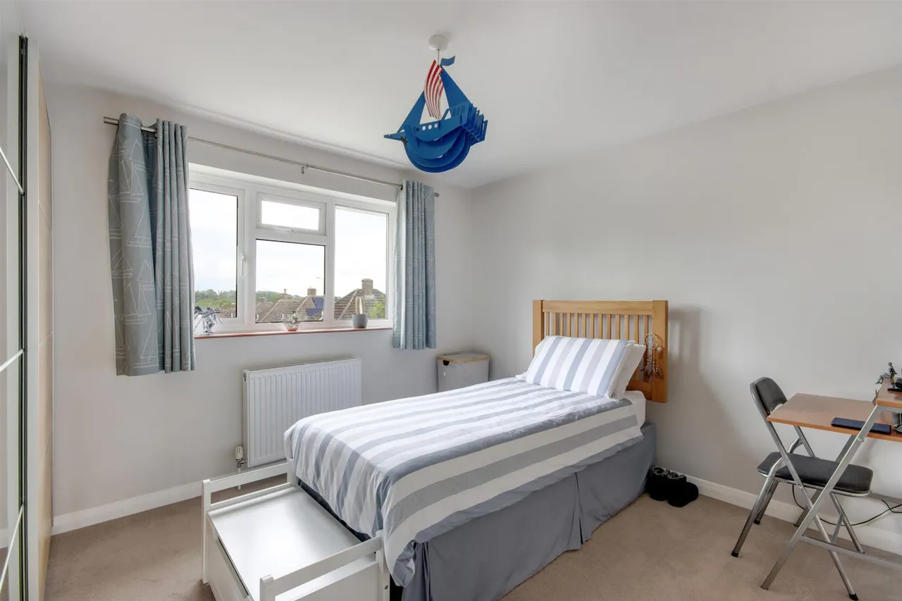 Scabharbour Road, Weald, photo 14