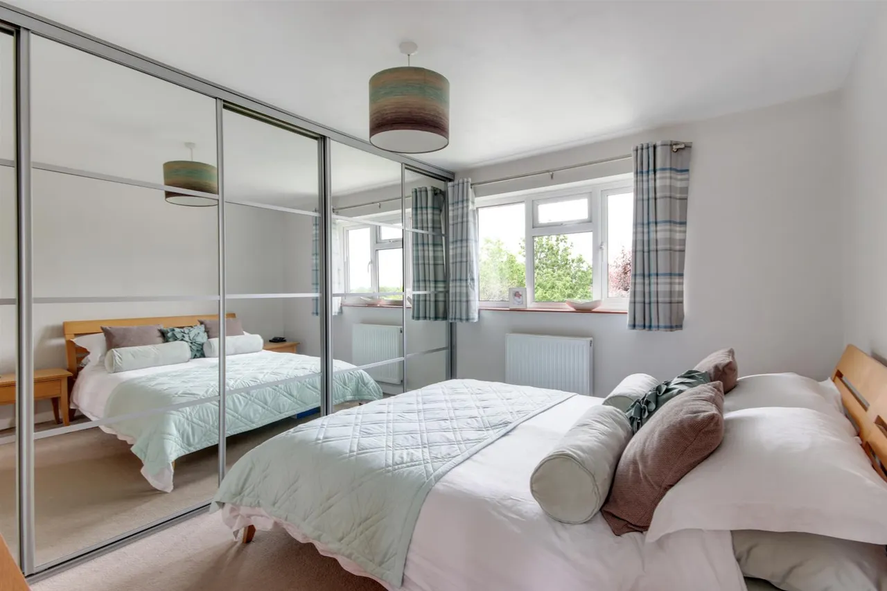 Scabharbour Road, Weald, photo 13