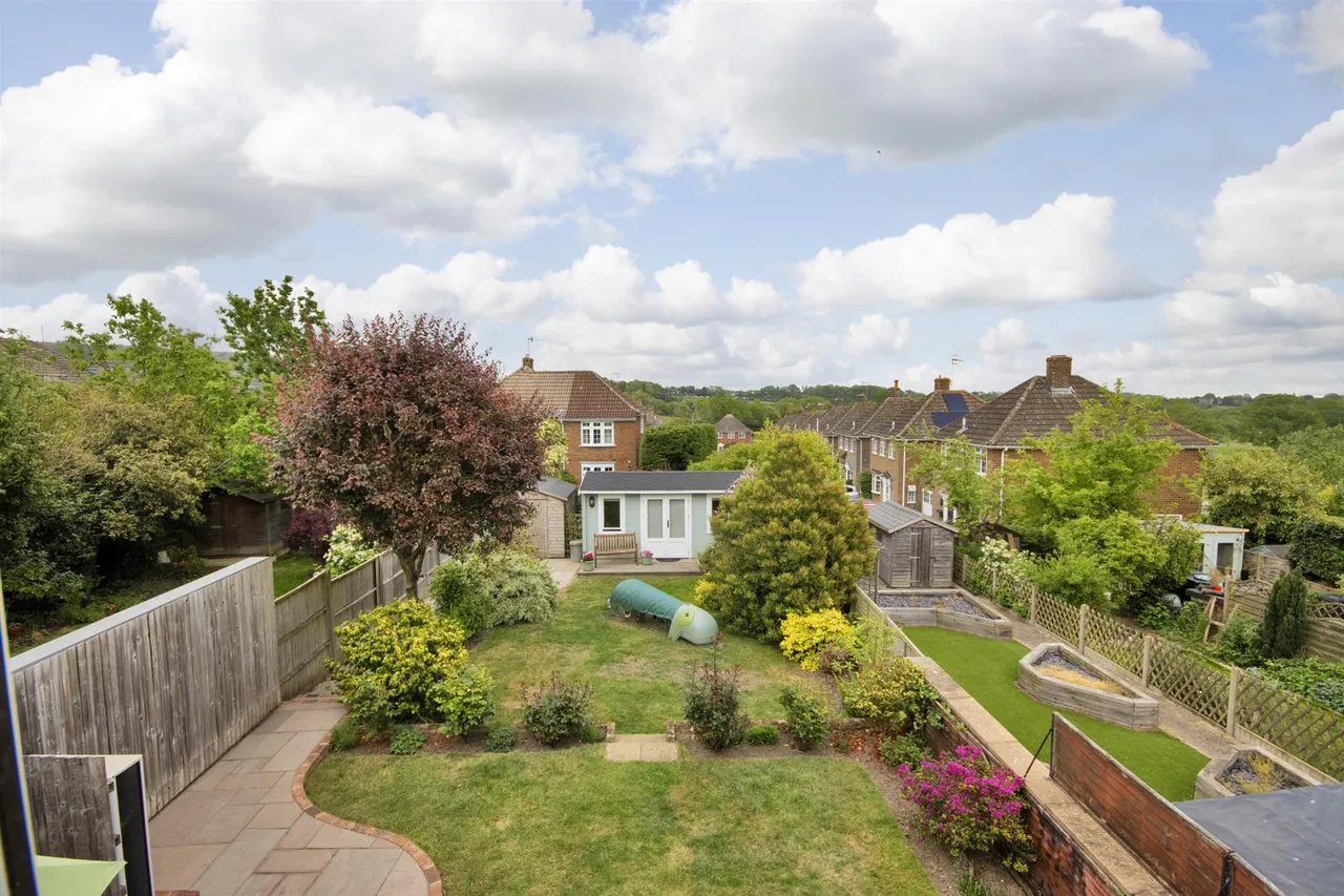 Scabharbour Road, Weald, photo 20