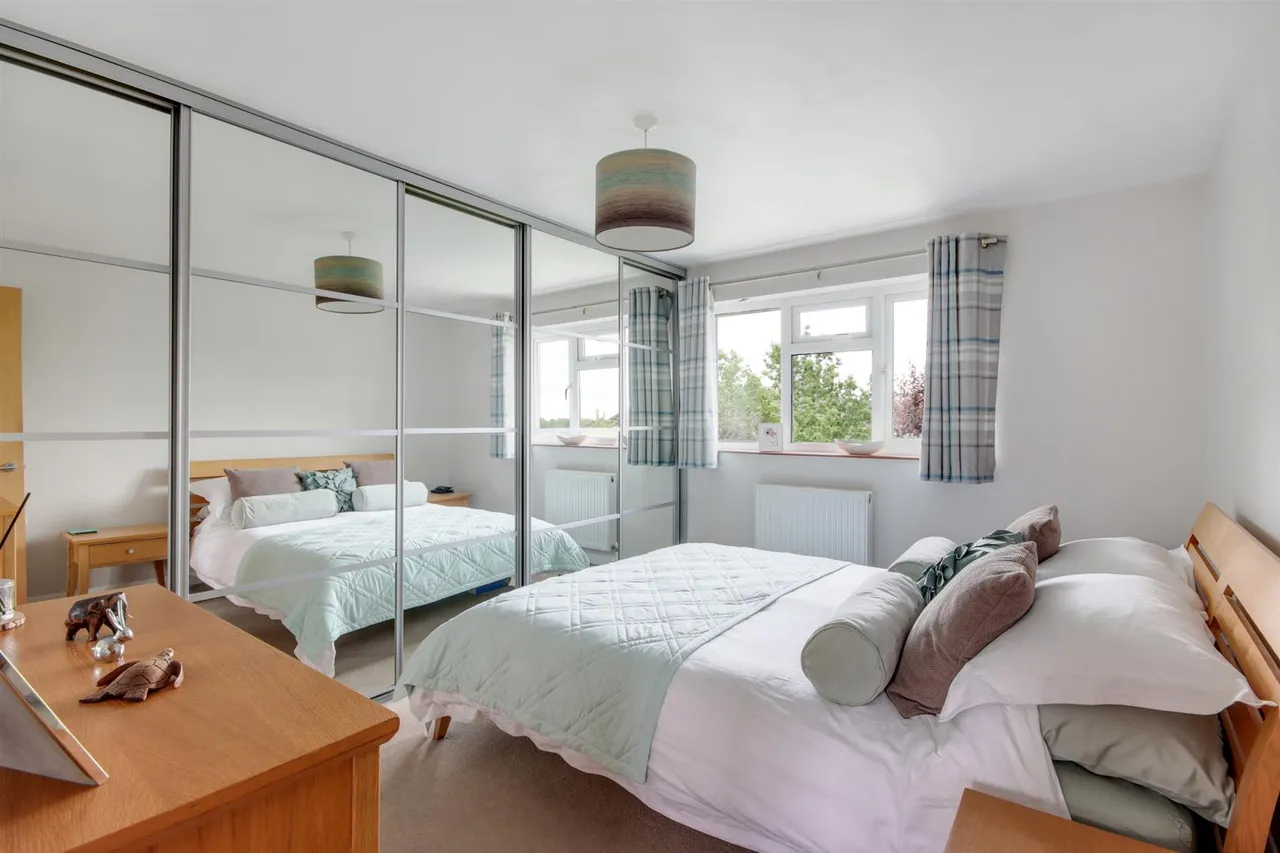 Scabharbour Road, Weald, photo 12