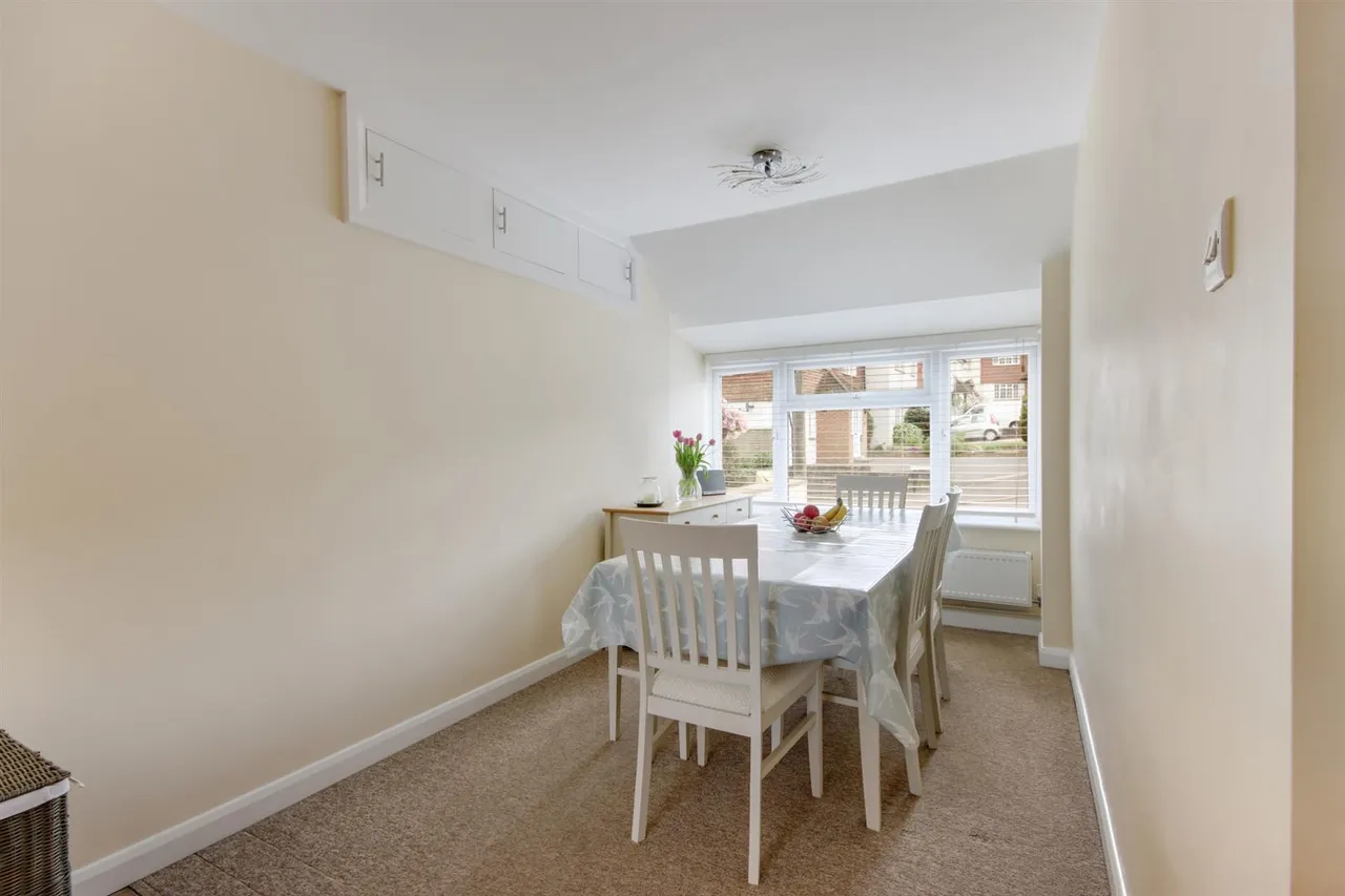 Scabharbour Road, Weald, photo 8